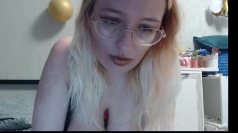 Snapshot of margo_shine chatting on 26, 3, 2026 margo_shine online show from 26, 3, 2026