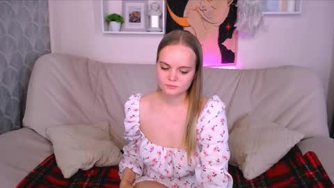 Snapshot of margoblonde chatting on 6, 10, 2025 margoblonde online show from 6, 10, 2025