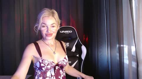 Snapshot of margoo_77 chatting on 2, 11, 2025 Margoo online show from 2, 11, 2025