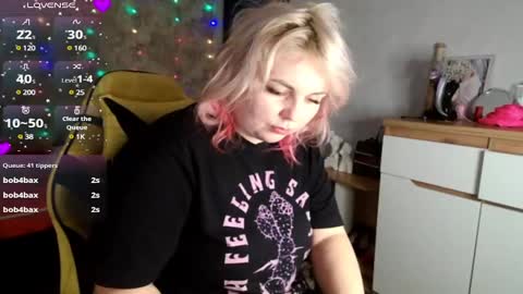 Snapshot of mari_77777 chatting on 12, 2, 2025 Mari online show from 12, 2, 2025