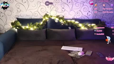 Snapshot of mari_pussik chatting on 16, 12, 2024 MARI online show from 16, 12, 2024