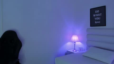mari_salgado online show from 14, 1, 2025