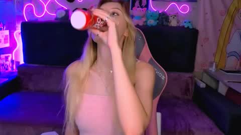 Snapshot of maria_hunt chatting on 8, 11, 2025 Maria online show from 8, 11, 2025