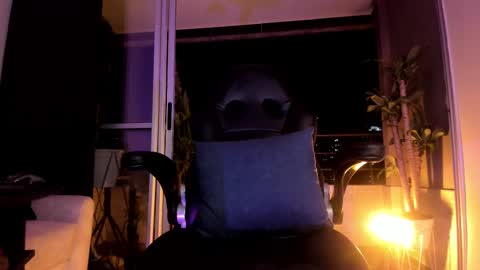 Maria Isabell  online show from 22, 2, 2025