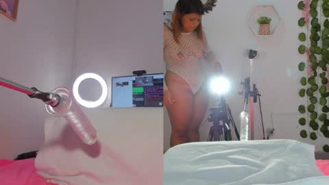Maria Jones  online show from 24, 1, 2025