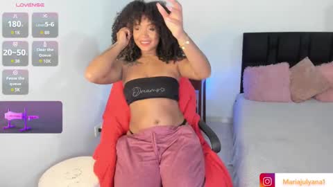 Snapshot of maria_julyana chatting on 8, 3, 2025 V A N E S S A  online show from 8, 3, 2025