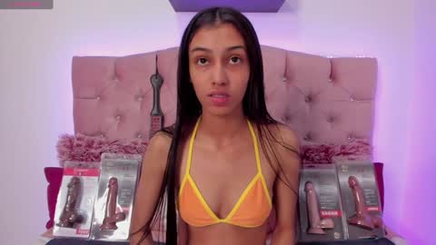 Snapshot of maria_skinny_ chatting on 6, 2, 2025 My name is Valentina online show from 6, 2, 2025