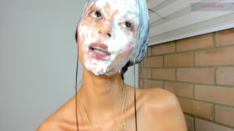 Snapshot of maria_sofii chatting on 22, 12, 2024 S O F I A model independent online show from 22, 12, 2024