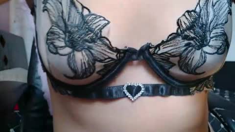 Snapshot of mariaajuana_ chatting on 28, 4, 2026 mariaajuana_ online show from 28, 4, 2026