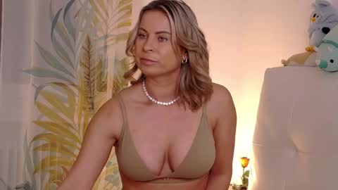 NEW ACCOUNT MariaMIlan  online show from 12, 5, 2026
