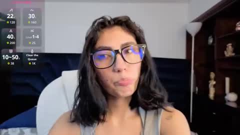 Snapshot of mariagh_ chatting on 8, 11, 2025 Maria online show from 8, 11, 2025