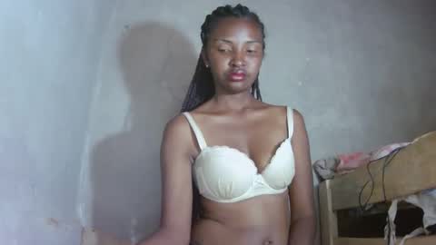 Snapshot of mariah586 chatting on 17, 9, 2025 Maria online show from 17, 9, 2025