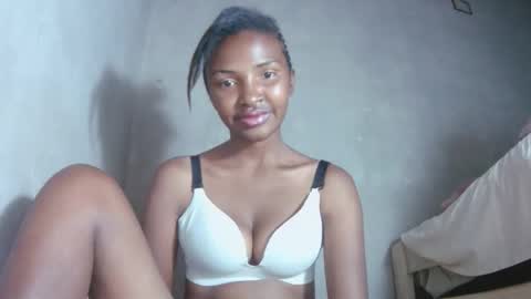 Snapshot of mariah586 chatting on 16, 10, 2025 Maria online show from 16, 10, 2025