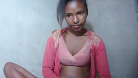 Snapshot of mariah586 chatting on 22, 10, 2025 Maria online show from 22, 10, 2025