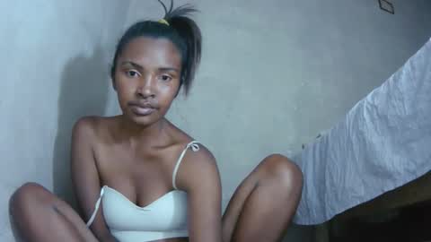 Snapshot of mariah586 chatting on 24, 10, 2025 Maria online show from 24, 10, 2025