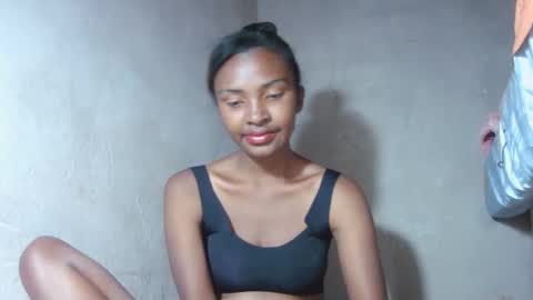 Snapshot of mariah586 chatting on 3, 11, 2025 Maria online show from 3, 11, 2025