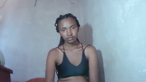 Snapshot of mariah586 chatting on 10, 11, 2025 Maria online show from 10, 11, 2025