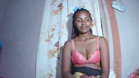 Snapshot of mariah586 chatting on 12, 11, 2025 Maria online show from 12, 11, 2025