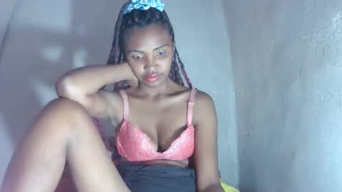 Snapshot of mariah586 chatting on 14, 11, 2025 Maria online show from 14, 11, 2025