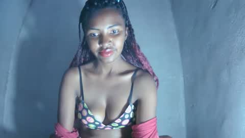 Snapshot of mariah586 chatting on 14, 11, 2025 Maria online show from 14, 11, 2025