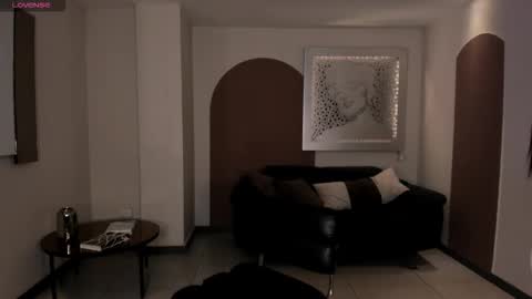 MARIA HERRERA  online show from 9, 11, 2025