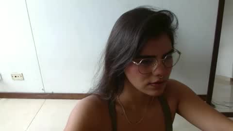 Snapshot of mariamcalad chatting on 30, 12, 2024 Mariam Calad online show from 30, 12, 2024