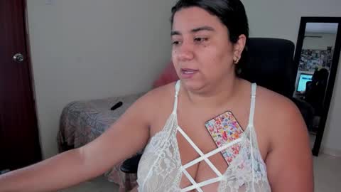   Mariam Castiblanco online show from 4, 2, 2025