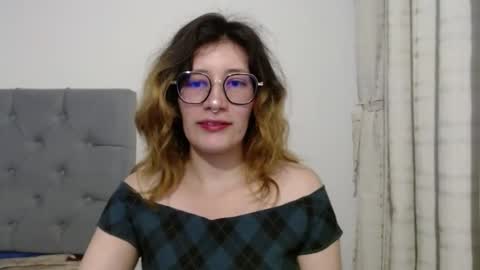 Snapshot of mariana124_ chatting on 23, 12, 2024 Mariana online show from 23, 12, 2024