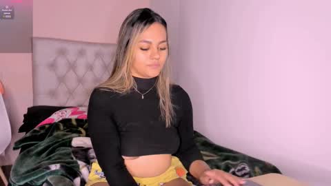 Mariana Roe online show from 19, 2, 2025