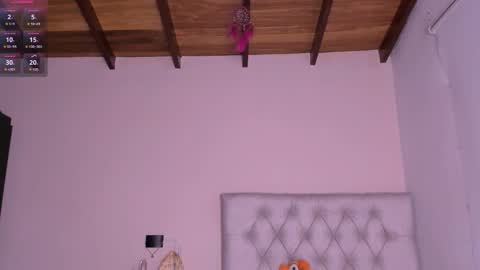 Mariana Roe online show from 3, 3, 2025