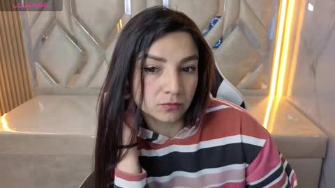 Snapshot of mariana_ferrer_tx chatting on 16, 9, 2025 Online 800 to 1400 online show from 16, 9, 2025