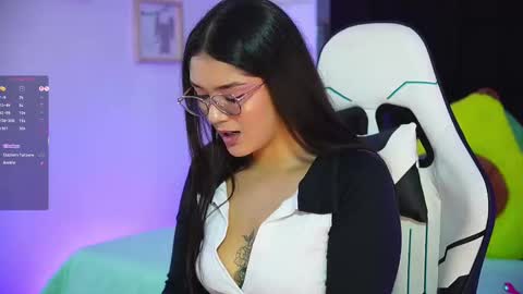 Snapshot of mariana_monroe04 chatting on 18, 9, 2025 Mariana online show from 18, 9, 2025