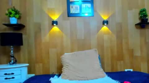 Mariana Angel online show from 6, 2, 2025