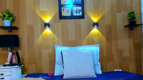 Mariana Angel online show from 6, 2, 2025