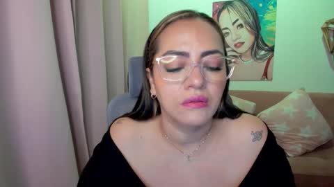 Mariana Lopez online show from 2, 12, 2025