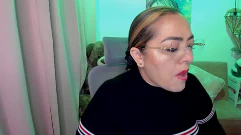 Snapshot of marianalopez81 chatting on 14, 1, 2026 Mariana Lopez online show from 14, 1, 2026