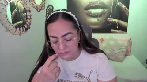 Mariana Lopez online show from 18, 6, 2026