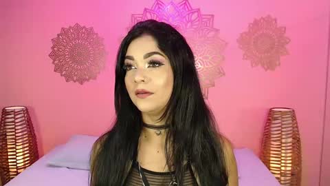   online show from 19, 5, 2026