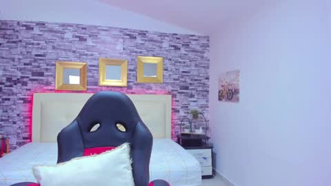 Mariana online show from 6, 12, 2024