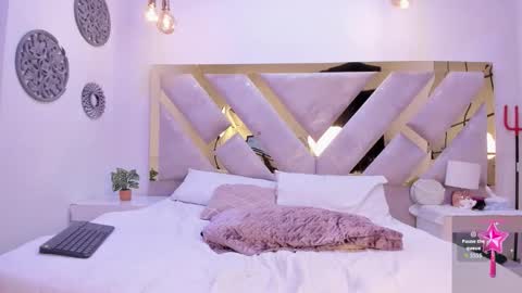 Marianee Rousse  online show from 25, 9, 2025