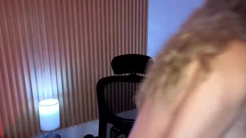 Marian Love  online show from 8, 4, 2026