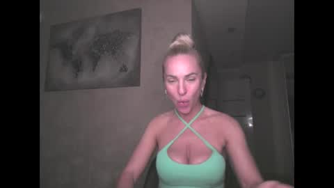 Snapshot of marianna1977 chatting on 1, 6, 2026 marianna1977 online show from 1, 6, 2026