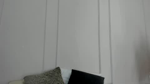 Maria Pettit online show from 6, 4, 2026