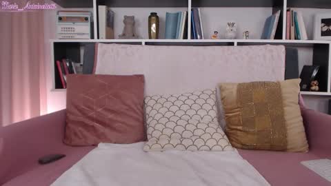 Snapshot of marie_antoinette62 chatting on 23, 10, 2025 Maria online show from 23, 10, 2025