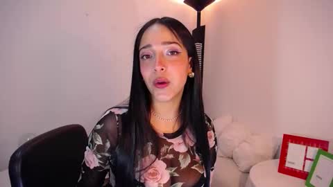 Snapshot of marie_daved chatting on 13, 1, 2026 Nicolle online show from 13, 1, 2026