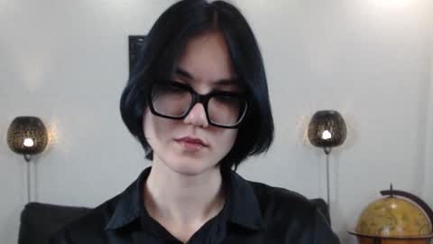 Snapshot of marie_fitch chatting on 14, 11, 2025 Marie Fitch online show from 14, 11, 2025