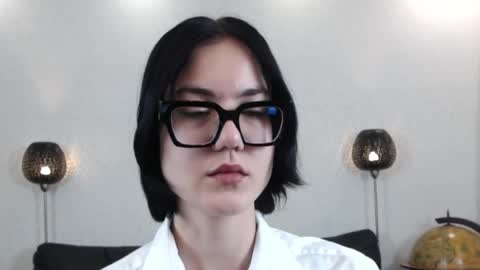 Snapshot of marie_fitch chatting on 20, 11, 2025 Marie Fitch online show from 20, 11, 2025