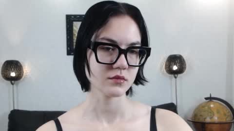 Snapshot of marie_fitch chatting on 22, 11, 2025 Marie Fitch online show from 22, 11, 2025