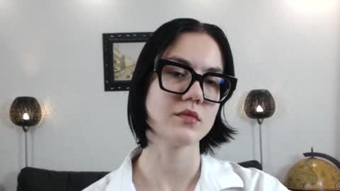 Snapshot of marie_fitch chatting on 28, 11, 2025 Marie Fitch online show from 28, 11, 2025