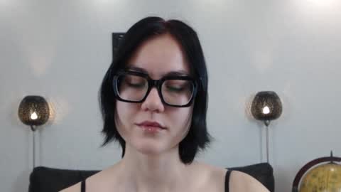 Snapshot of marie_fitch chatting on 5, 12, 2025 Marie Fitch online show from 5, 12, 2025